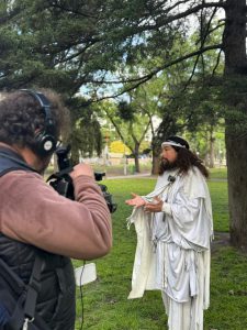 Escena del Backstage de "Fan de Dios".