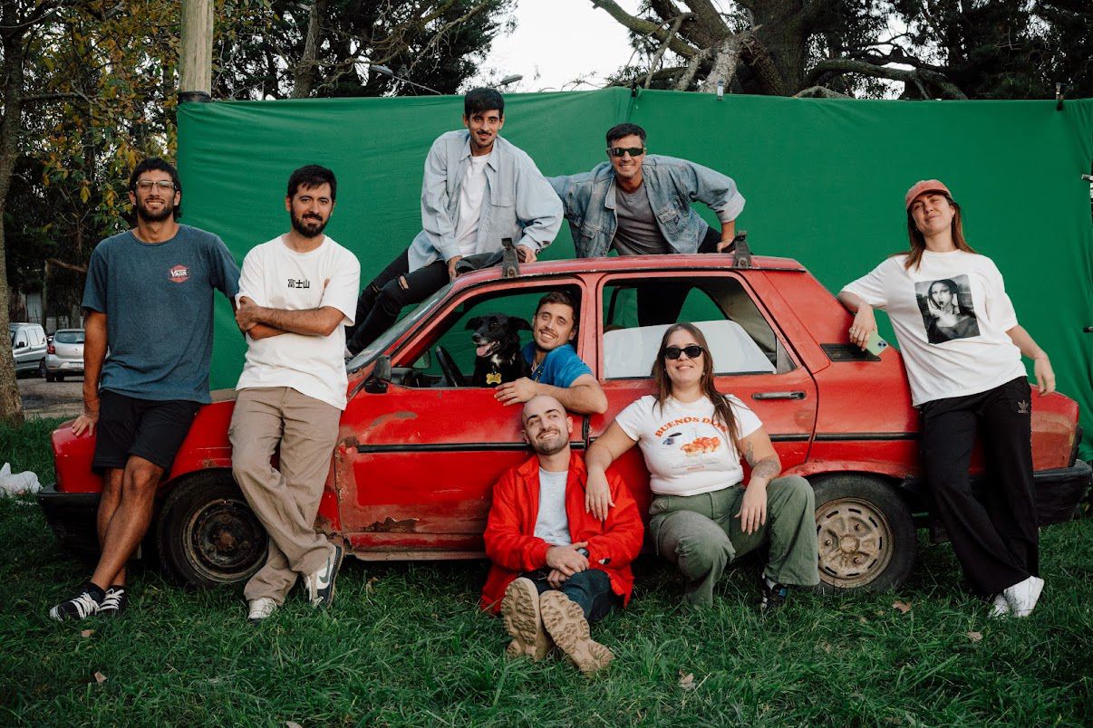 Parte del equipo de Antiesthetic.