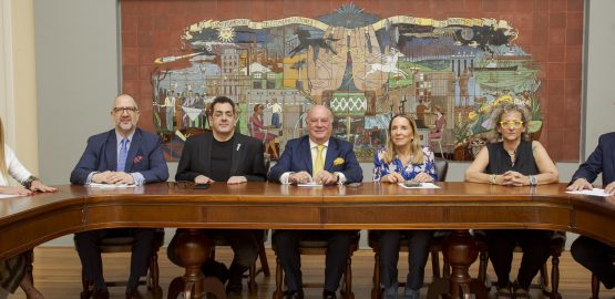 Un momento de la reunión que consolidó la creación de la Asociación de Amigos del Palacio Libertad.