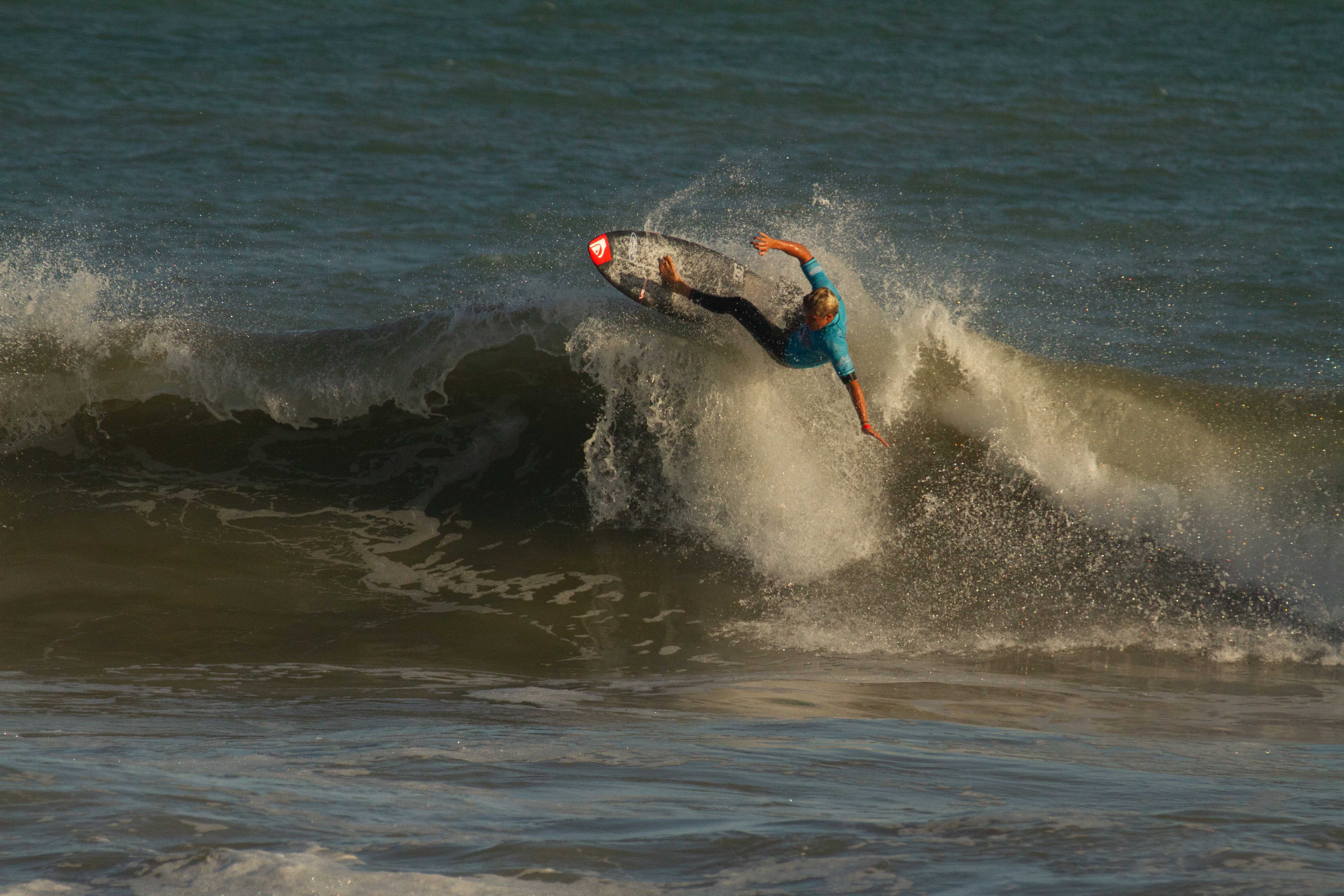 Thiago Passeri fue la figura del campeón y el ganador al premio a la mejor ola del evento.