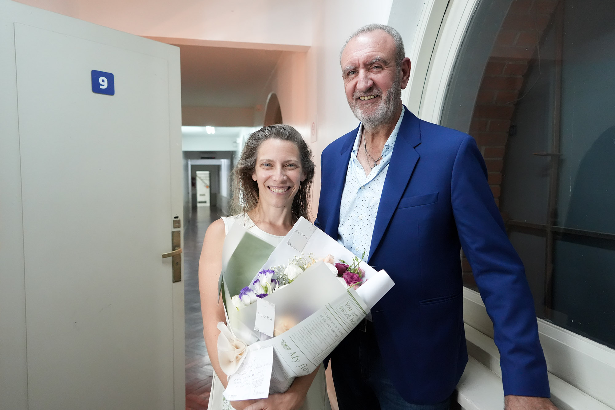 Elena Roger junto a Vito Amalfitano, director del Centro Provincial de las Artes. 