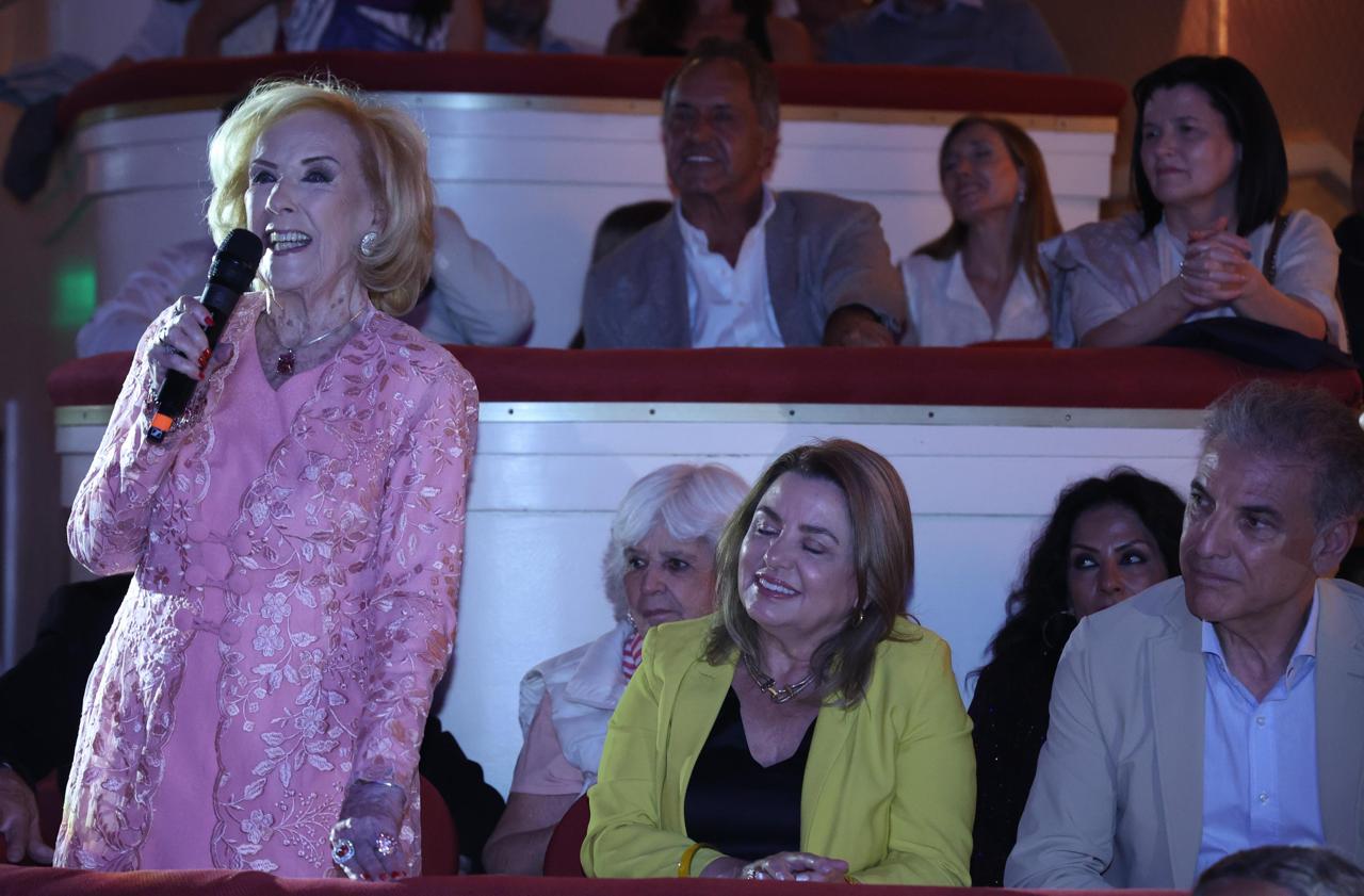 Mirtha Legrand elogió el espectáculo de Elena Roger.