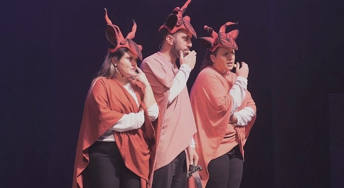 "Lo nuestro es puro teatro".