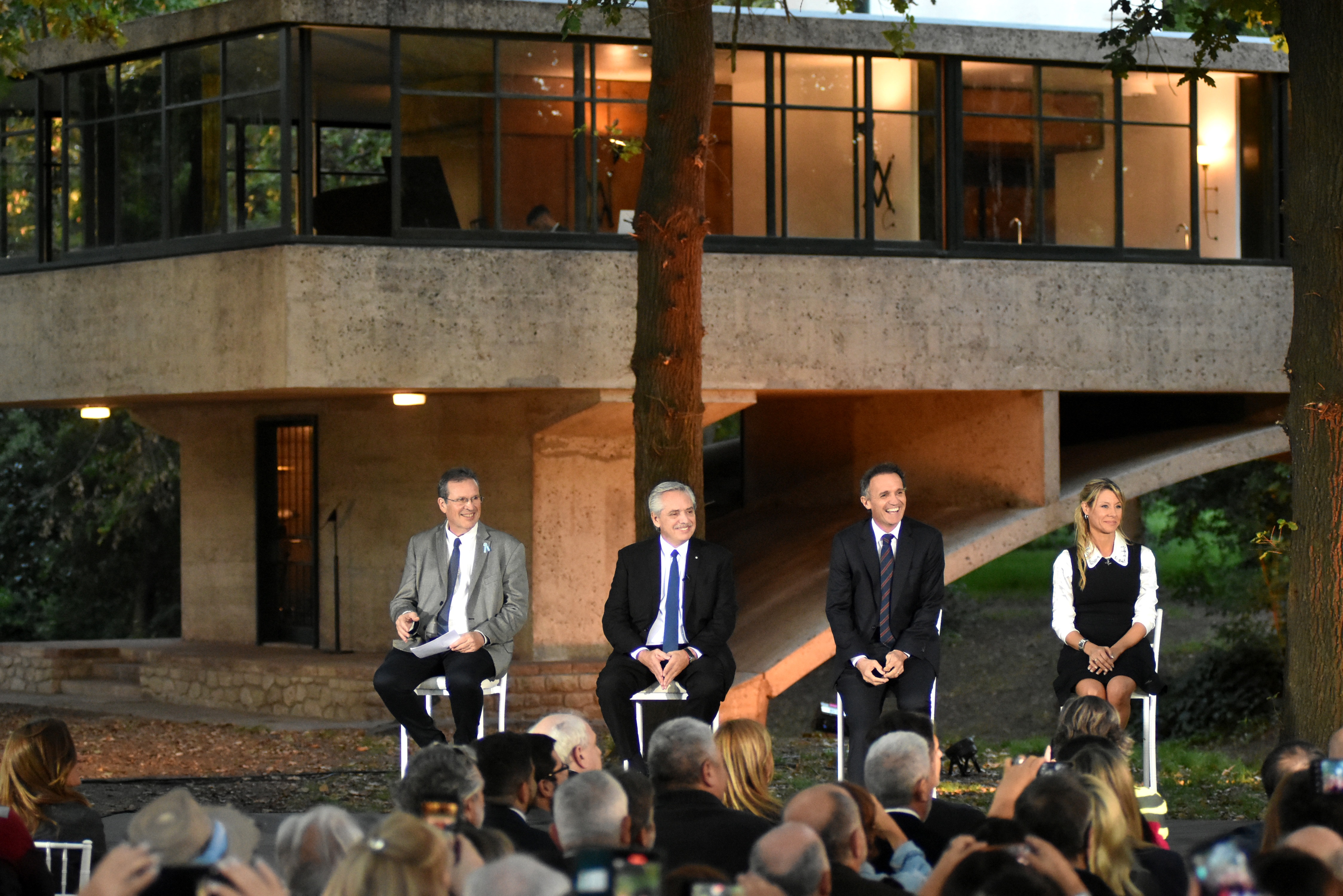 El 20 de abril de 2023, el presidente Alberto Fernández inauguraba la restaurada Casa sobre el Arroyo, conocida en la ciudad como "Casa del Puente".
