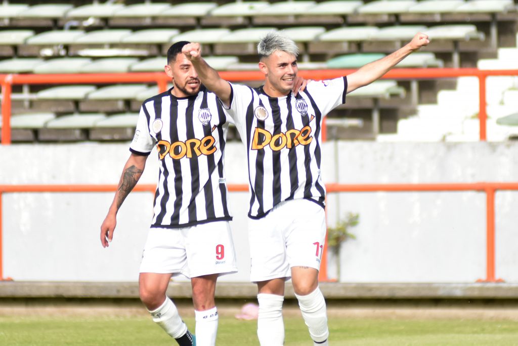 Elías Medina vuelve desde Guatemala con la idea de seguir castigando arqueros.