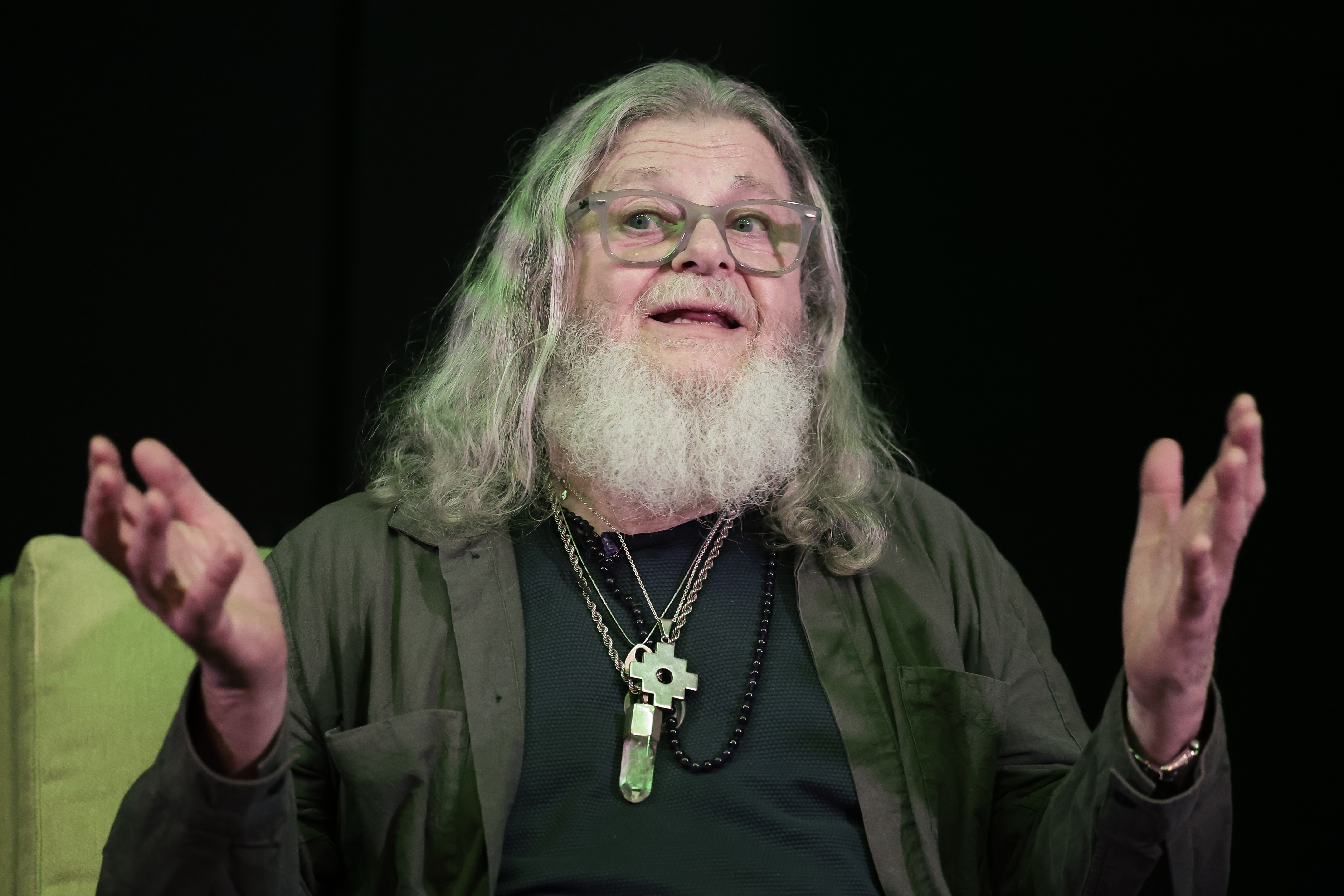 El músico argentino Gustavo Santaolalla: Estamos resistiendo en el fin de los tiempos