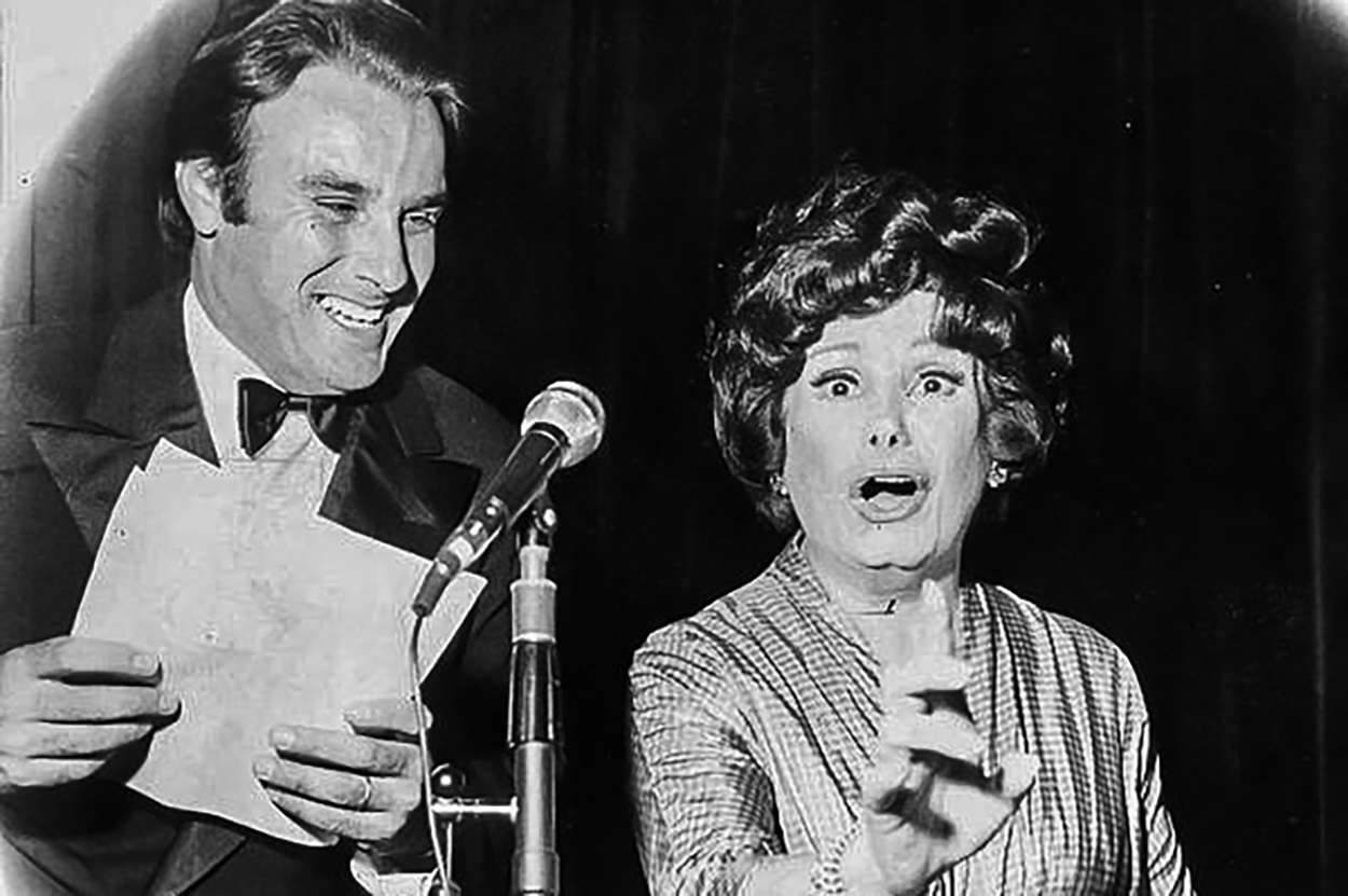 Niní Marshall presentando su espectáculo en el café concert "El Gallo Cojo" en 1973.