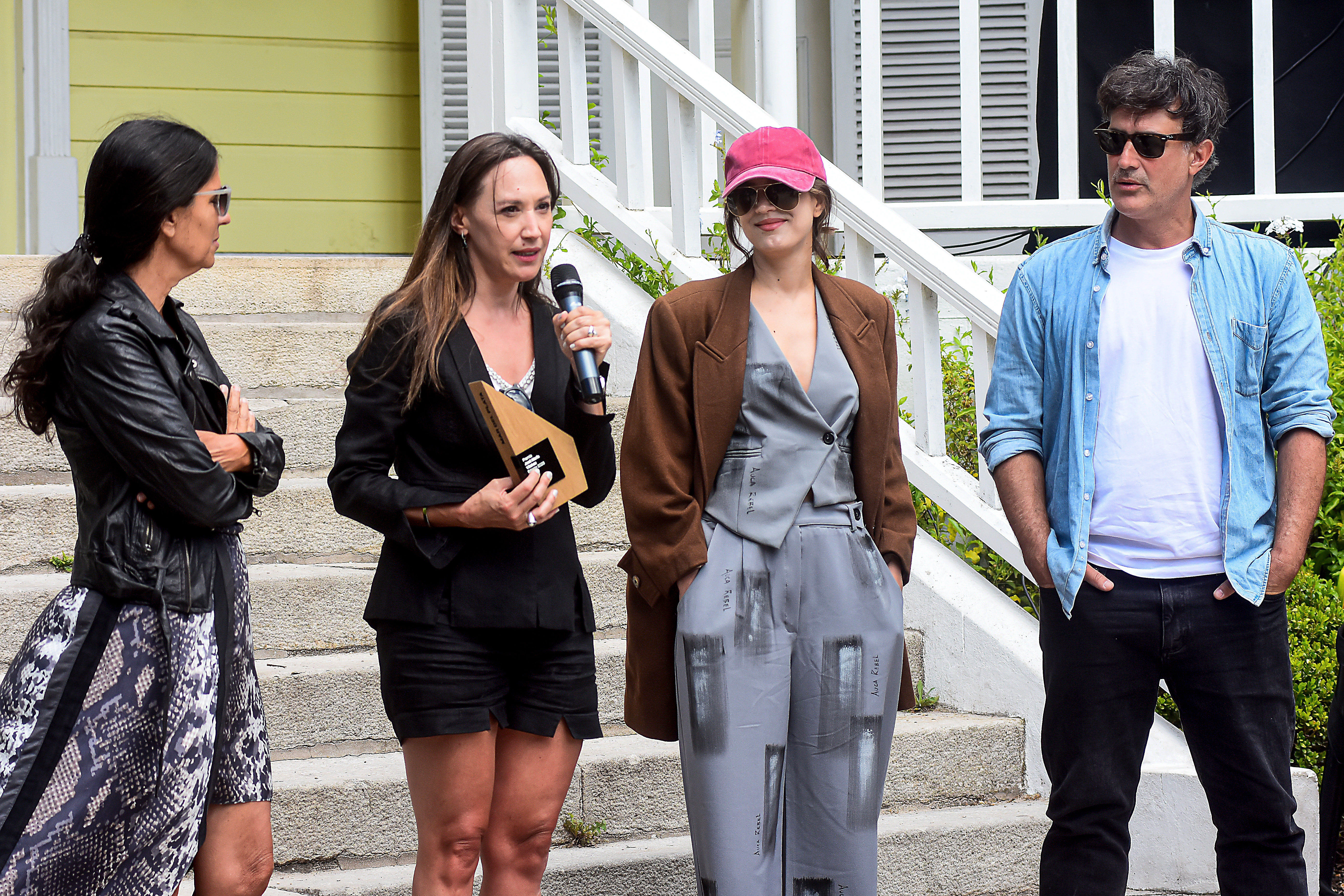 La productora Nachi Bredeston, las actrices Malena Solda y Vanesa González y el actor Esteban Meloni. 