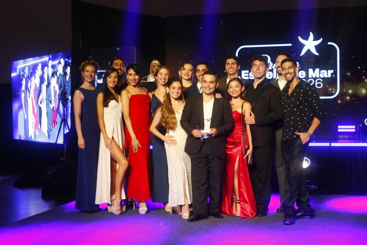 Los bailarines de "Tango Furia".