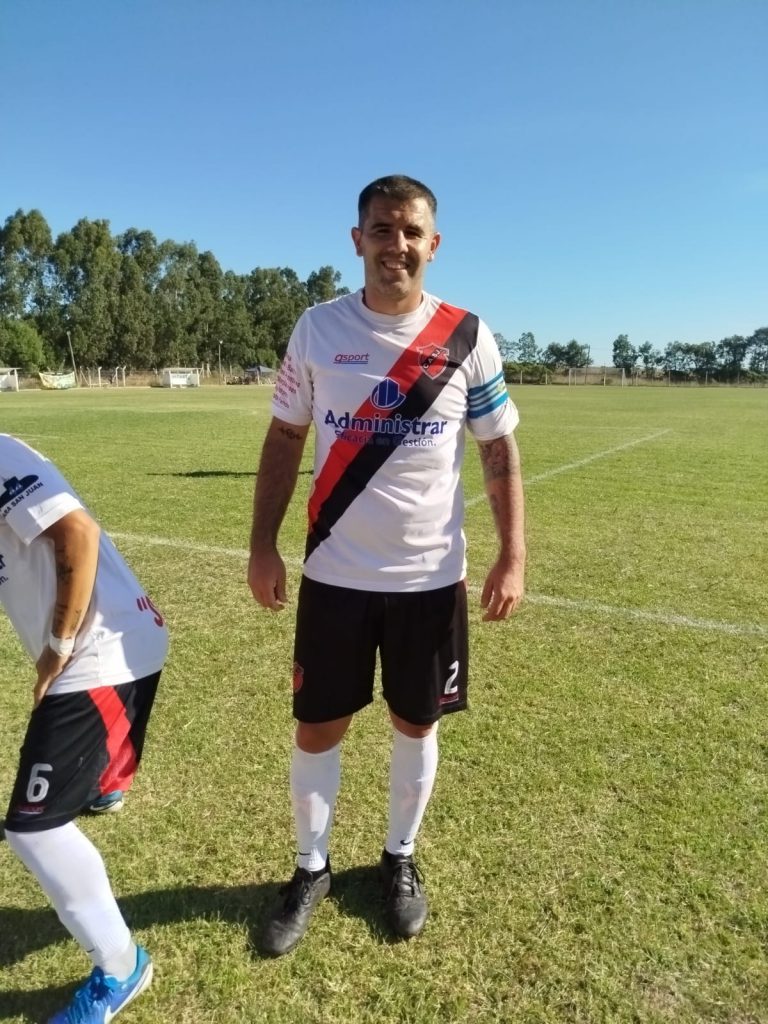 Ezequiel Trono tuvo su emotiva despedida en San José.