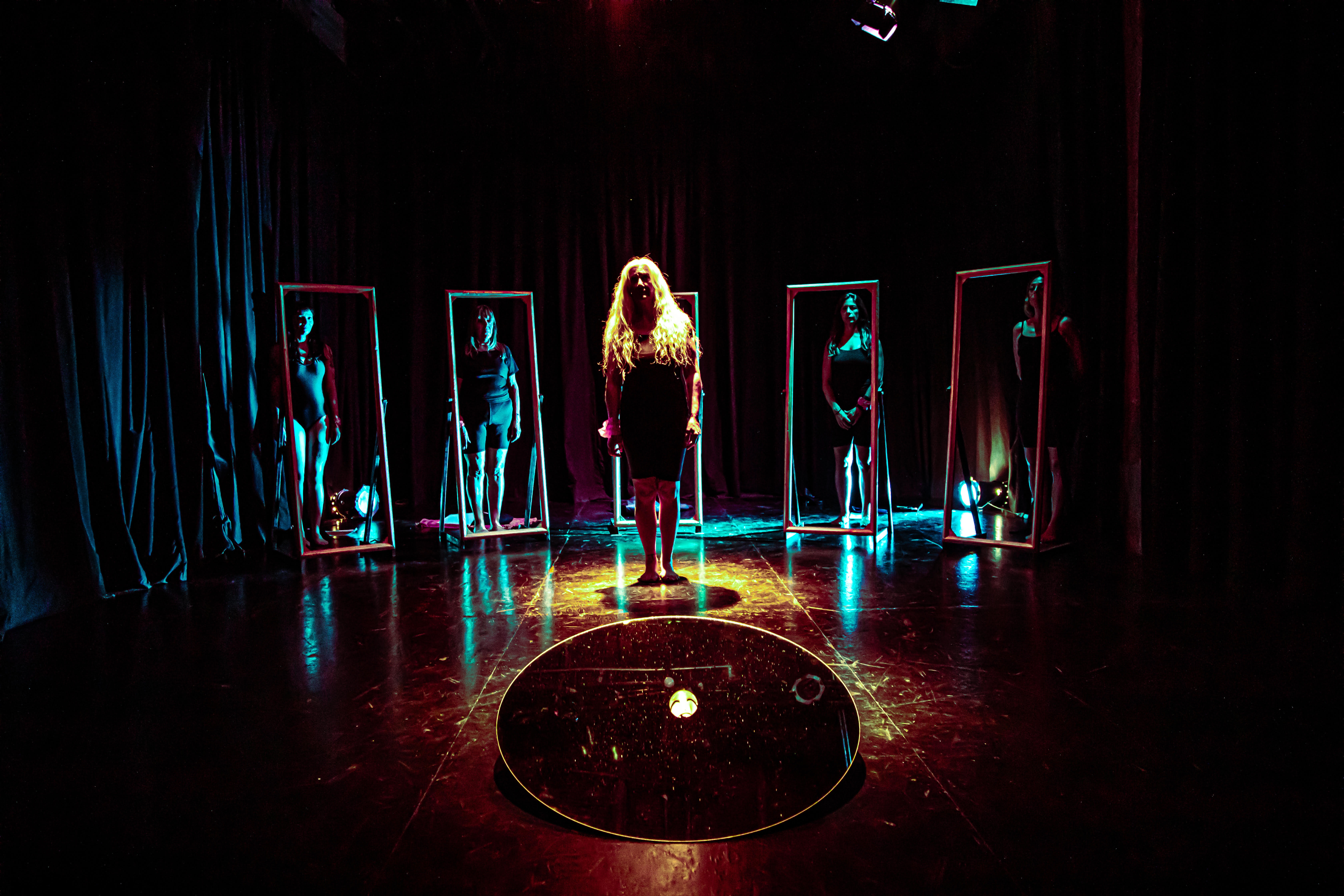 Grabado a taco perdido en un cadáver exquisito