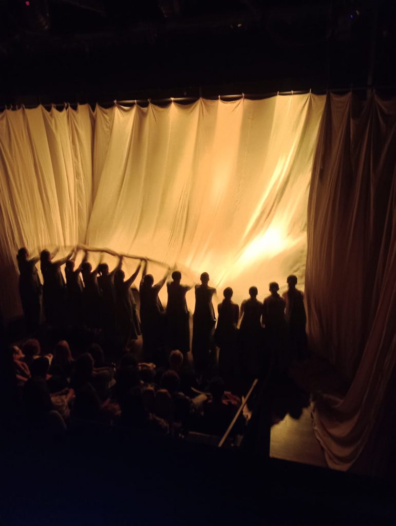 Con más de 20 obras estrenadas en Mar del Plata, la compañía Quantum presenta actualmente “Los cuidados invisibles”.