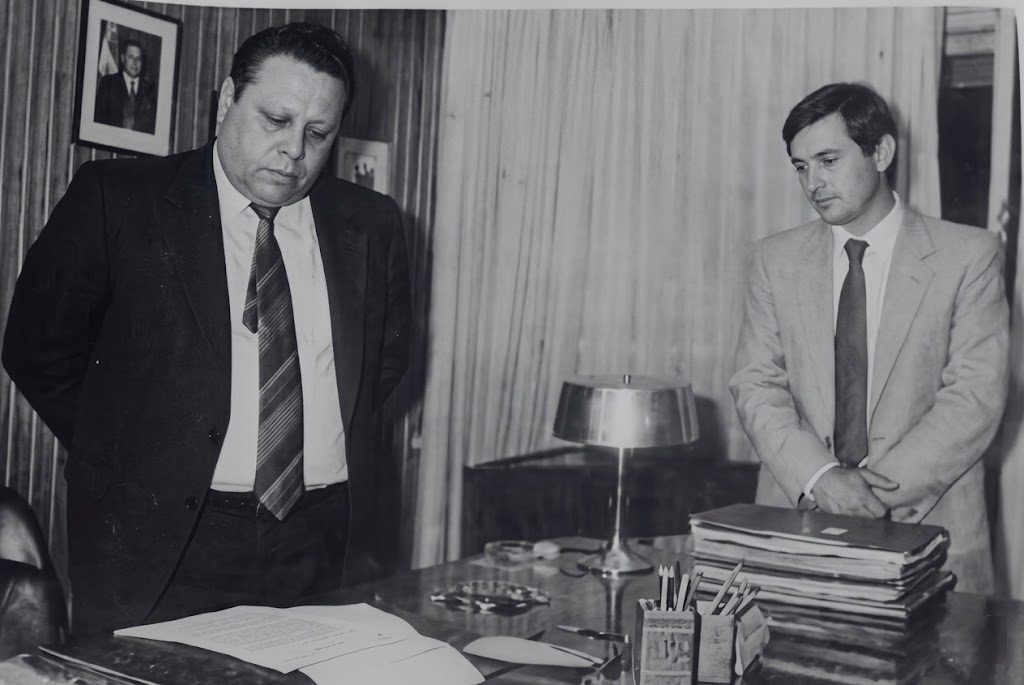 El jefe de la Brigada, Ramón Noguera, acompañado de su segundo, Juan Manuel Caldentey.