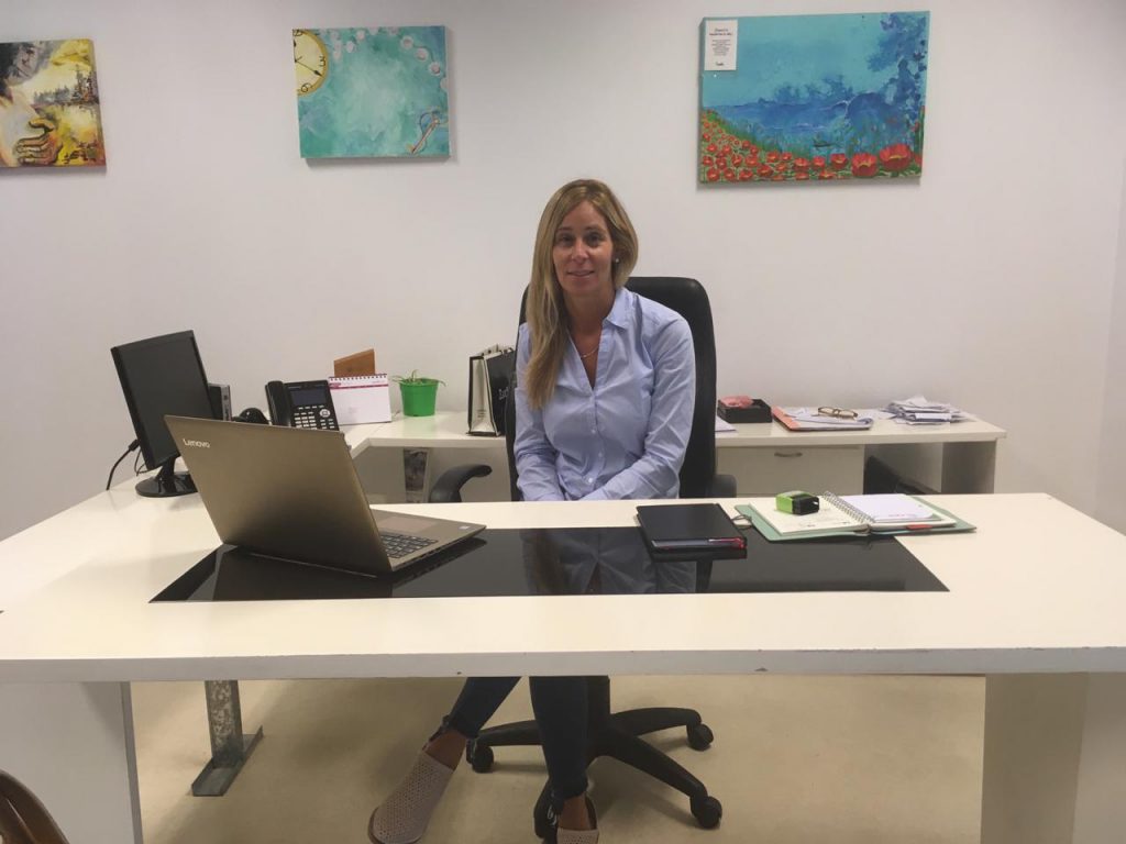 Stephanie Schön destacó la importancia de la detección temprana.