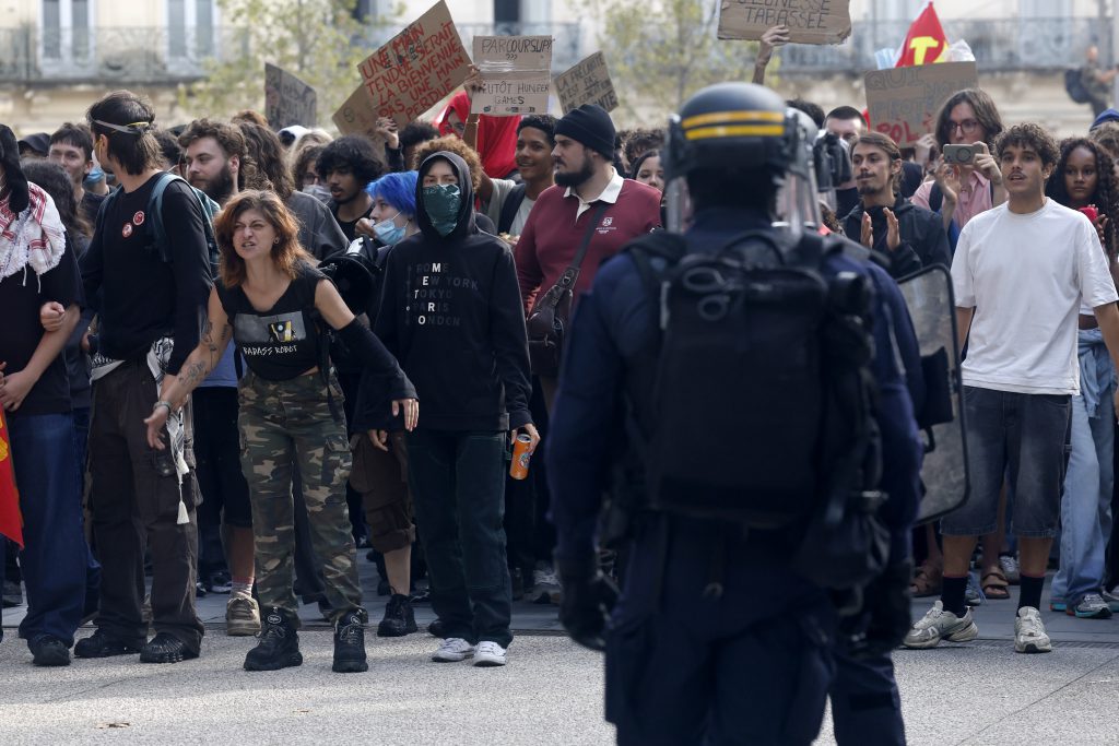 protesta-estudiantil-Francia-1024x683